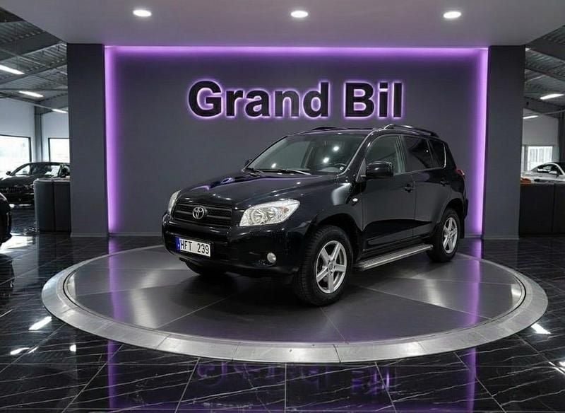 Svart Begagnad 2008 Toyota RAV4 SUV | 79 900 kr (Superpris) - Bild 1/4