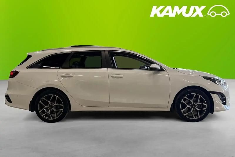 Begagnad Kia Ceed 141 HK (103 kW) 2022 Vit Halvkombi