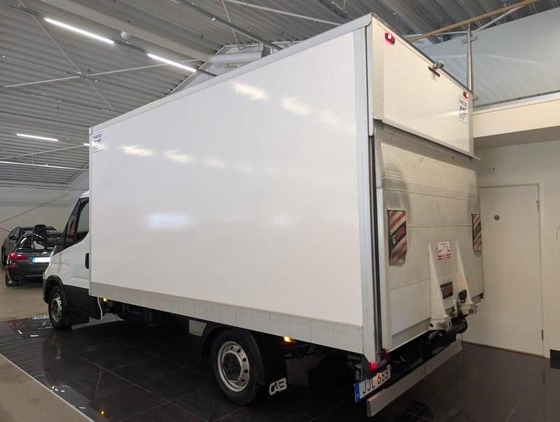 Begagnad Iveco Daily 156 HK (114 kW) 2020 Vit