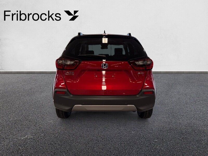 Begagnad Honda Jazz 123 HK (90 kW) 2024 Röd Halvkombi