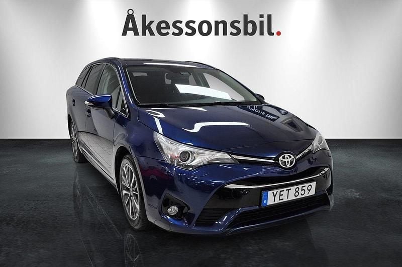 Mblå Begagnad 2015 Toyota Avensis Kombi | 139 000 kr (Marknadspris) - Bild 1/4