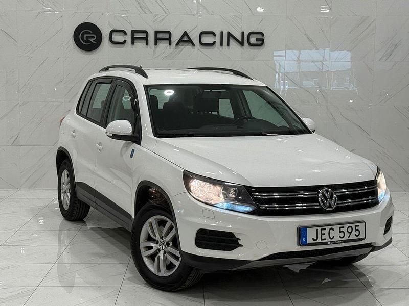 Vit Begagnad 2012 VW Tiguan Track & Field SUV | 64 900 kr (Marknadspris) - Bild 1/4