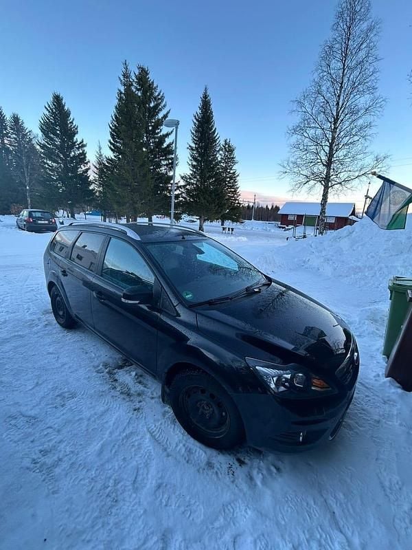 Begagnad 2009 Ford Focus Kombi | 30 000 kr (Marknadspris) - Bild 1/4