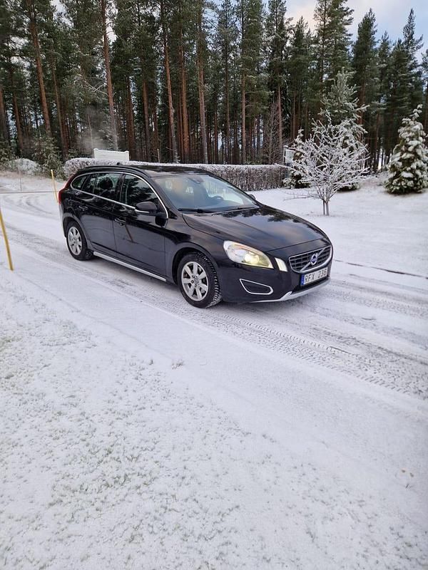 Begagnad 2011 Volvo V60 Kombi | 79 000 kr (Bra pris) - Bild 1/4