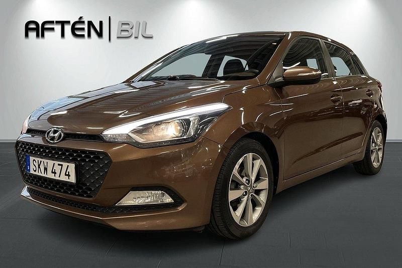 Brun Begagnad 2014 Hyundai i20 Halvkombi | 69 000 kr (Bra pris) - Bild 1/3