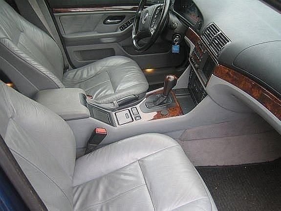 Begagnad BMW 528 193 HK (141 kW) 1998 Mörkblå Kombi