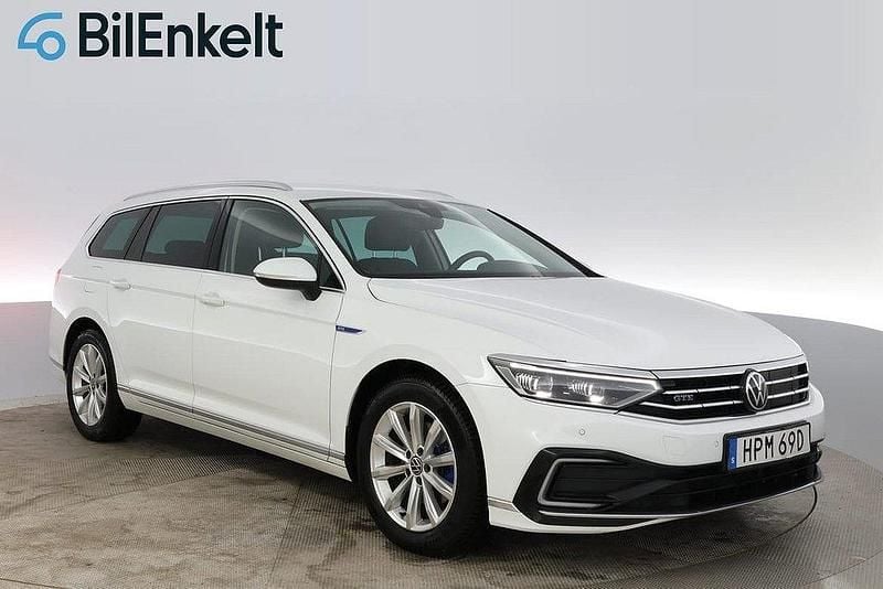 Vit Begagnad 2020 VW Passat Business Kombi | 159 900 kr (Bra pris) - Bild 1/4
