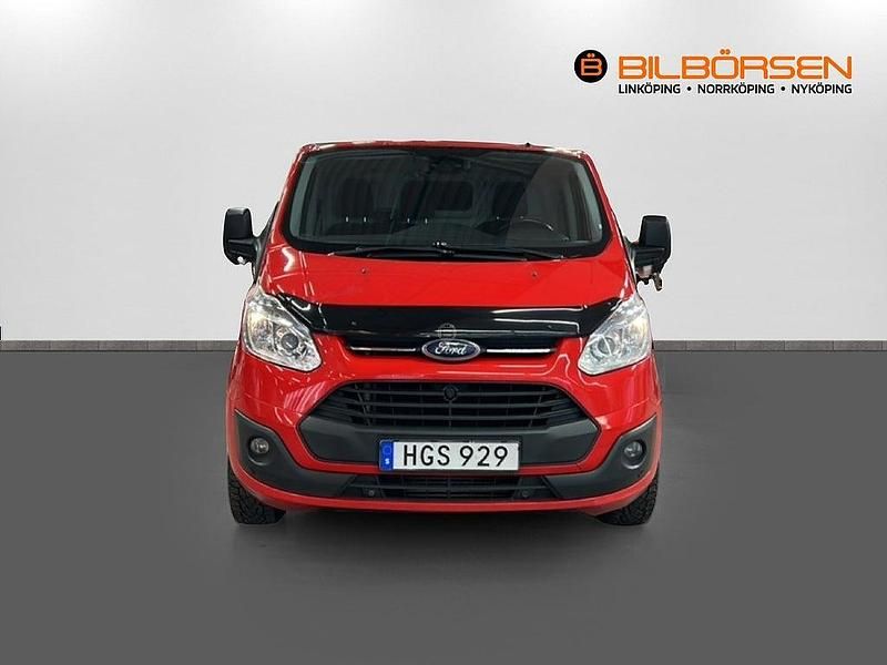 Begagnad Ford Transit Custom 125 HK (91 kW) 2015 Röd