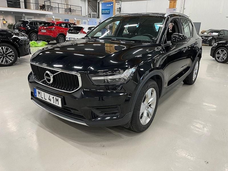 Svart Begagnad 2020 Volvo XC40 Momentum SUV | 299 000 kr (Lite dyr) - Bild 1/4