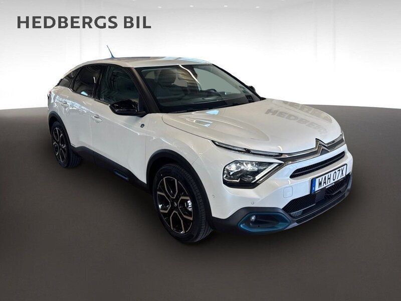 Vit Begagnad 2022 Citroën e-C4 Shine Halvkombi | 269 900 kr (Lite dyr) - Bild 1/4