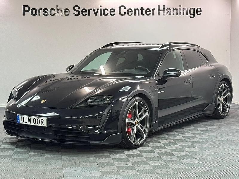 Svart Begagnad 2022 Porsche Taycan 4S Cross Turismo Sedan | 765 000 kr (Superpris) - Bild 1/4