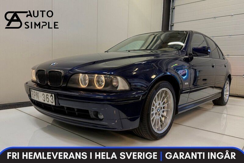 Mörkblå Begagnad 2000 BMW 540 Sedan | 89 900 kr - Bild 1/4