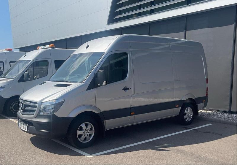 Silver Begagnad 2016 Mercedes Sprinter Van | 189 000 kr (Marknadspris) - Bild 1/4