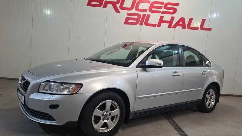 Begagnad Volvo S40 Kinetic 125 HK (91 kW) 2008 Ljusgrå Sedan