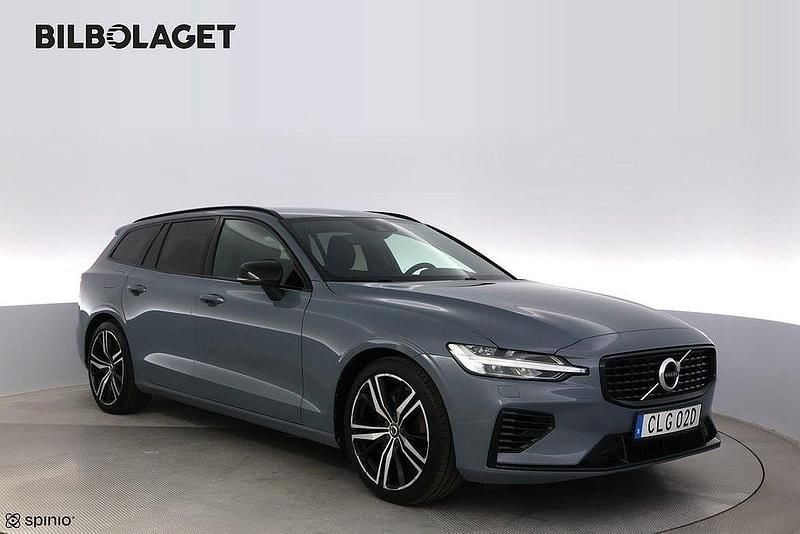Grå Begagnad 2022 Volvo V60 R-Design Kombi | 369 800 kr (Marknadspris) - Bild 1/4