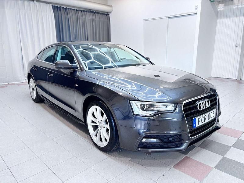 Grå Begagnad 2014 Audi A5 Sportback S-Line Halvkombi | 129 900 kr (Marknadspris) - Bild 1/4