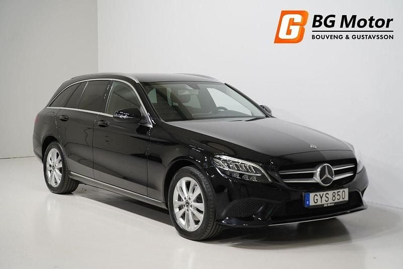 Svart Begagnad 2018 Mercedes C220 Avantgarde Kombi | 249 500 kr (Marknadspris) - Bild 1/4