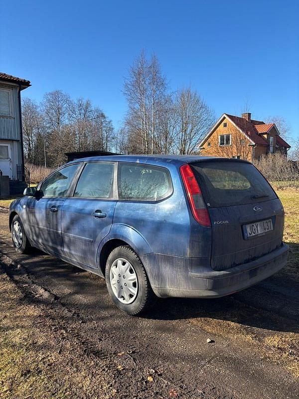 Begagnad Ford Focus 125 HK (91 kW) 2007 Kombi
