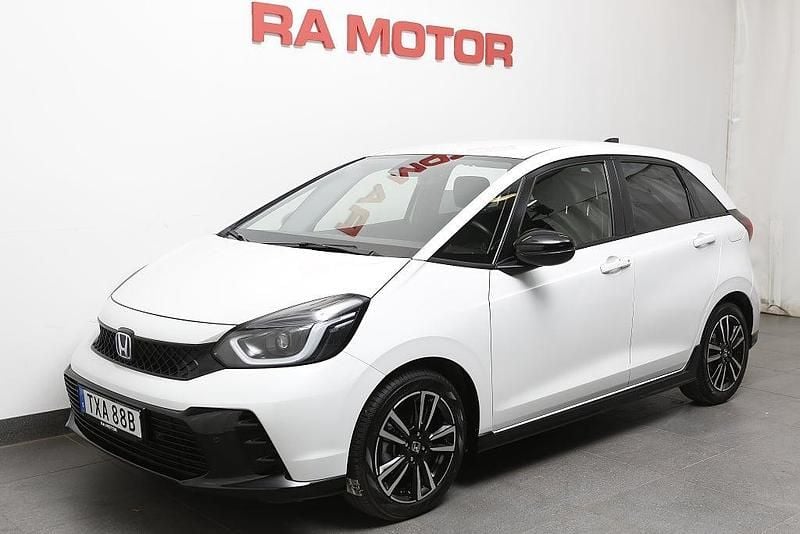 Vit Begagnad 2023 Honda Jazz Advance Halvkombi | 264 900 kr (Marknadspris) - Bild 1/4
