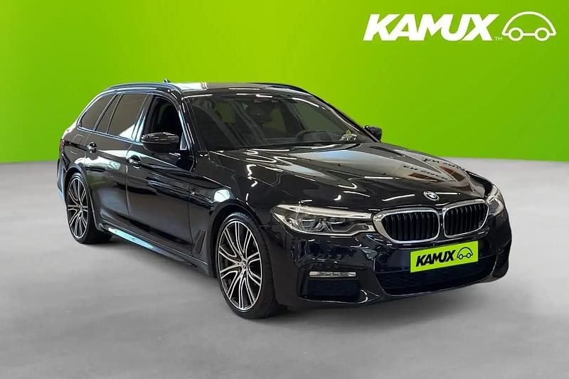 Svart Begagnad 2018 BMW 530 Kombi | 374 900 kr (Marknadspris) - Bild 1/4