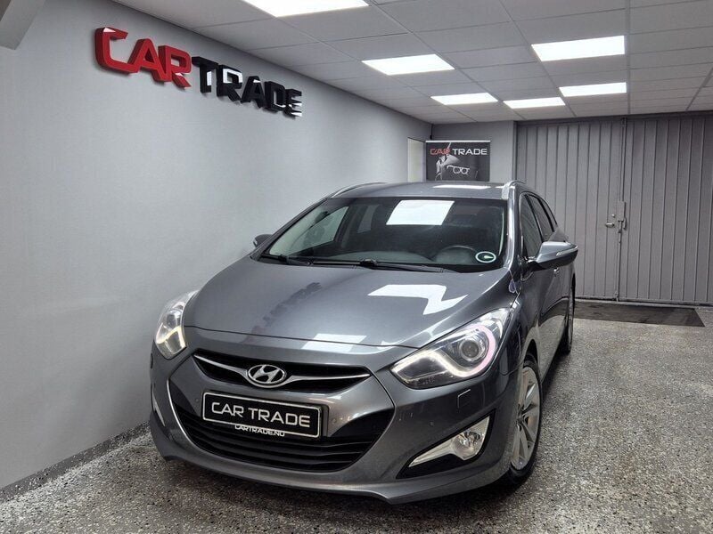 Silver Begagnad 2012 Hyundai i40 Kombi | 69 900 kr (Bra pris) - Bild 1/4