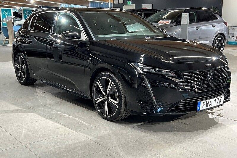 Svart Begagnad 2023 Peugeot 308 GTi Halvkombi | 259 900 kr (Marknadspris) - Bild 1/4