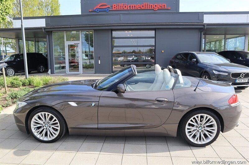 Brun Begagnad 2010 BMW Z4 Cab | 219 900 kr - Bild 1/4