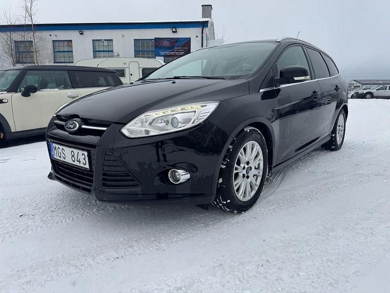 Begagnad Ford Focus Titanium 116 HK (85 kW) 2011 Svart Kombi