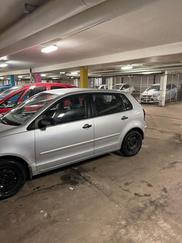 Begagnad VW Polo 75 HK (55 kW) 2006 Halvkombi