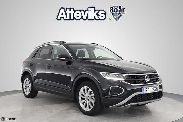 Svart Begagnad 2024 VW T-Roc Life SUV | 309 900 kr (Lite dyr) - Bild 1/4