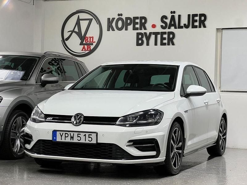 Vit Begagnad 2017 VW Golf VII R-line Halvkombi | 164 900 kr (Marknadspris) - Bild 1/4