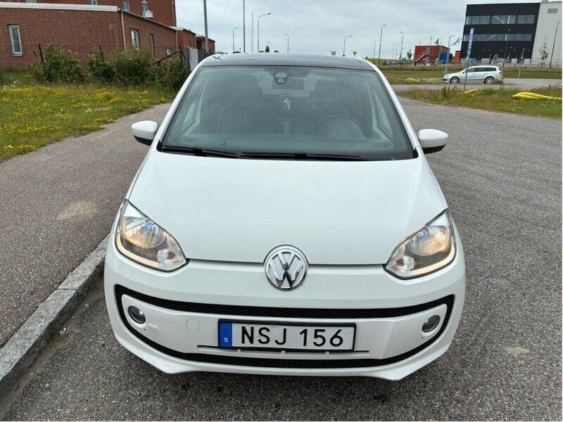 Vit Begagnad 2015 VW up! high up! Halvkombi | 33 900 kr (Bra pris) - Bild 1/4
