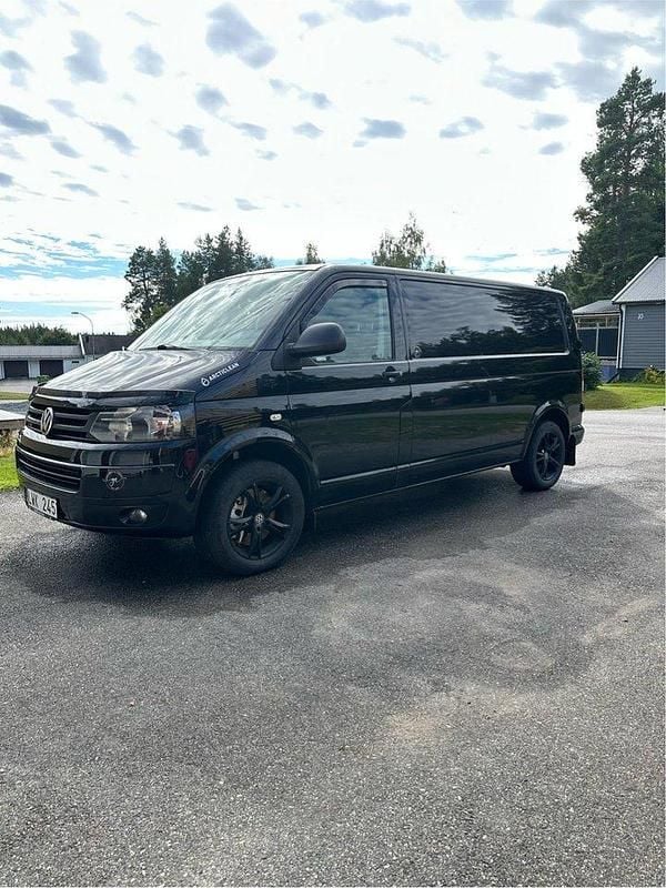 Svart Begagnad 2012 VW T5 Van | 110 000 kr (Marknadspris) - Bild 1/4