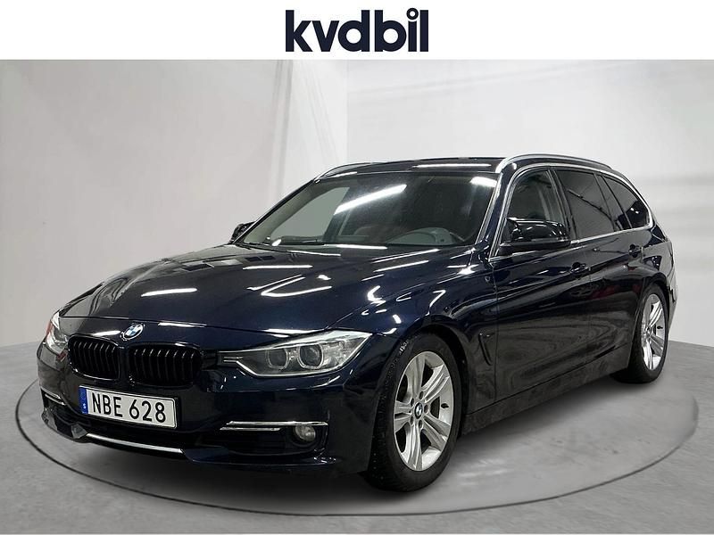 Blå Begagnad 2013 BMW 328 Luxury Line Kombi | 85 000 kr (Marknadspris) - Bild 1/3