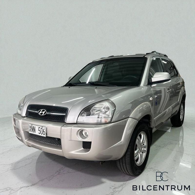 Silver Begagnad 2006 Hyundai Tucson SUV | 44 900 kr (Marknadspris) - Bild 1/4