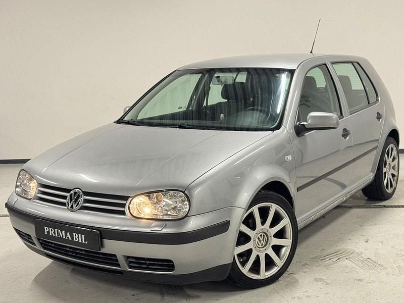 Ljusgrå Begagnad 2003 VW Golf IV Ocean Halvkombi | 22 900 kr (Marknadspris) - Bild 1/4