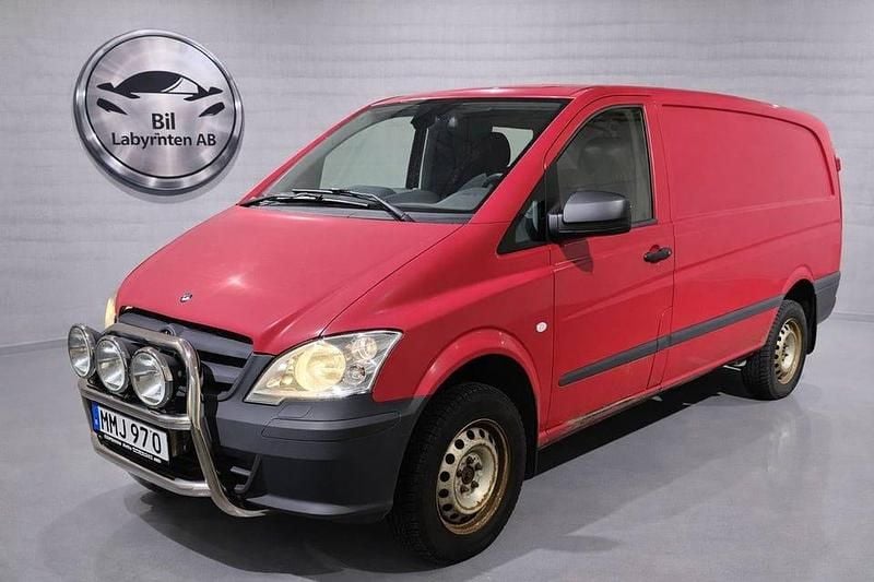 Begagnad Mercedes Vito 136 HK (100 kW) 2014 Röd Van