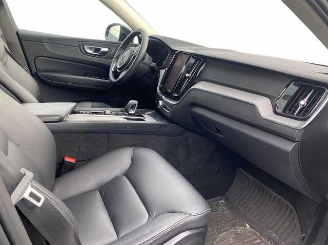 Begagnad Volvo XC60 Core 355 HK (261 kW) 2023 Svart SUV