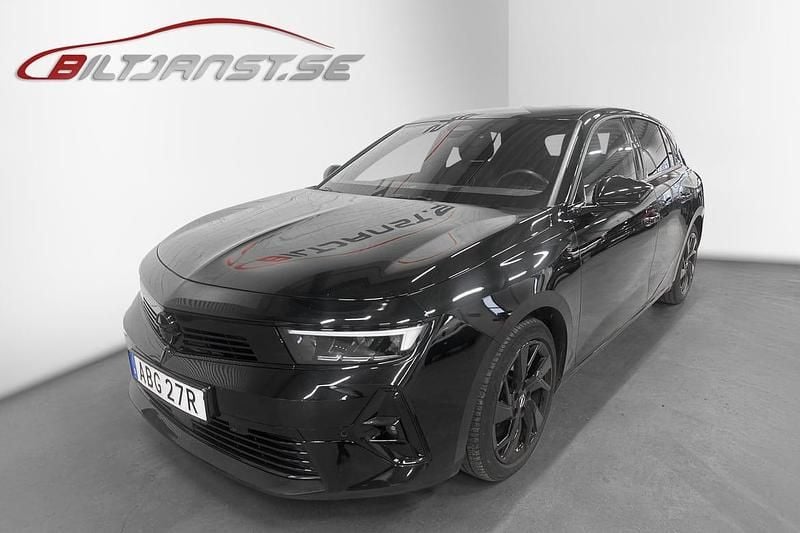 Svart Begagnad 2022 Opel Astra Halvkombi | 269 900 kr - Bild 1/4