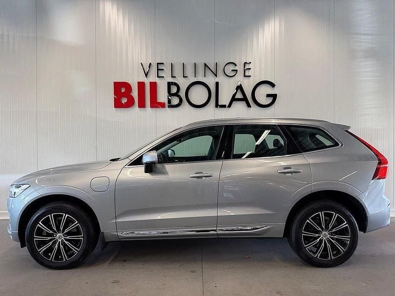 Silver Begagnad 2018 Volvo XC60 Inscription SUV | 339 500 kr (Marknadspris) - Bild 1/4