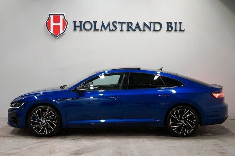 Mörkblå Begagnad 2021 VW Arteon R Halvkombi | 479 900 kr - Bild 1/4