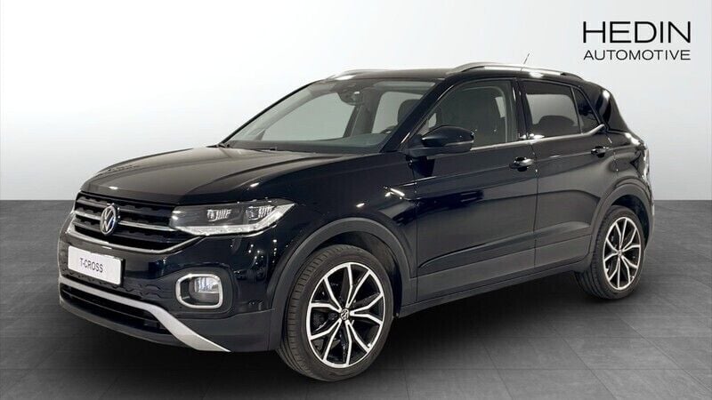 Svart (black) Begagnad 2020 VW T-Cross GT SUV | 179 900 kr (Marknadspris) - Bild 1/4