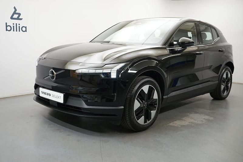 Svart Begagnad 2024 Volvo EX30 Core SUV | 349 900 kr - Bild 1/3