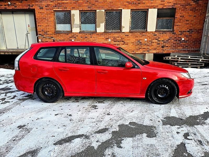Begagnad Saab 9-3 Vector 150 HK (110 kW) 2008 Röd Kombi
