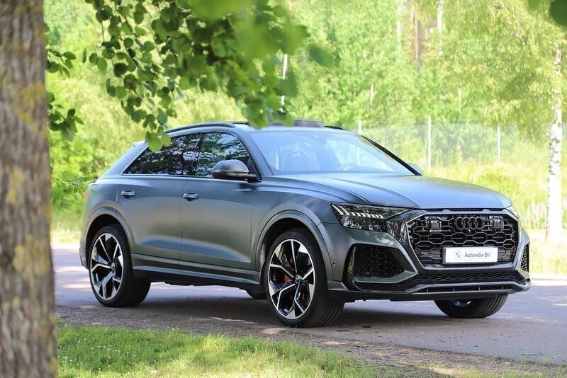 Grå Begagnad 2021 Audi Q8 SUV | 1 049 000 kr - Bild 1/2