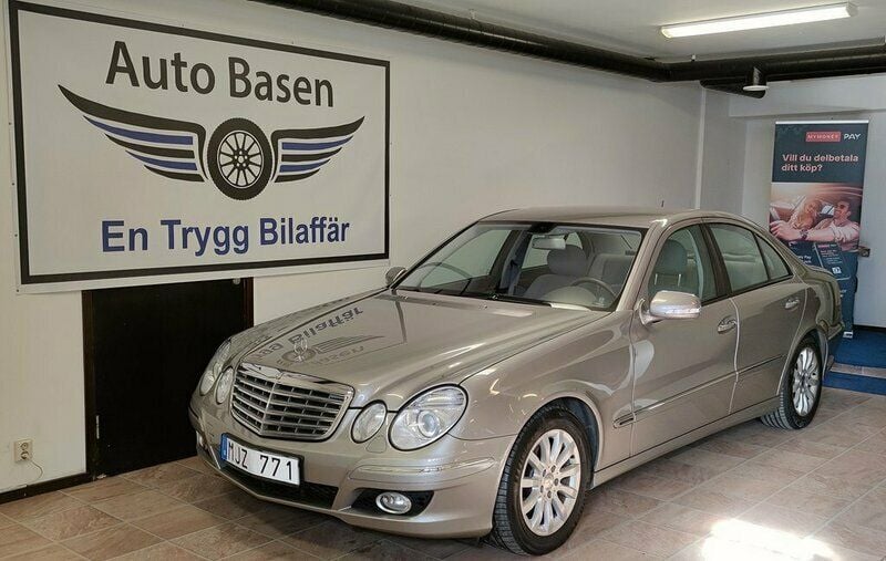 Silver Begagnad 2006 Mercedes E280 Sedan | 74 500 kr (Dyr) - Bild 1/4