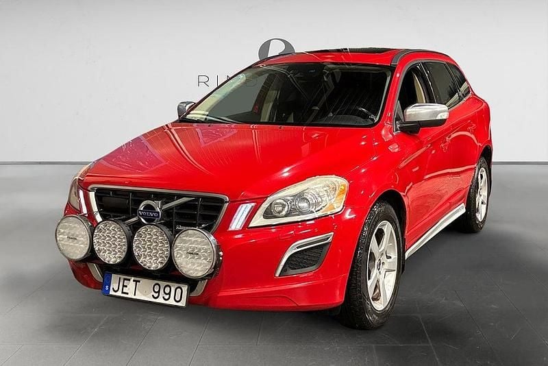 Begagnad Volvo XC60 R-Design 163 HK (119 kW) 2012 Röd SUV