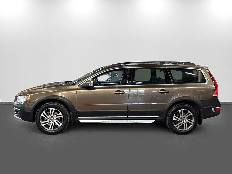 Begagnad Volvo XC70 Momentum 163 HK (119 kW) 2013 Brun Kombi