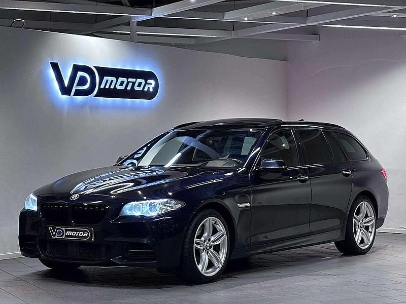 Svart Begagnad 2013 BMW 530 M Sport Kombi | 237 700 kr - Bild 1/4