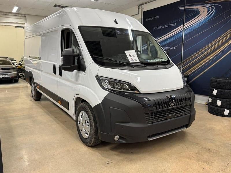 Vit Ny 2025 Peugeot Boxer Van | 605 000 kr (Dyr) - Bild 1/4